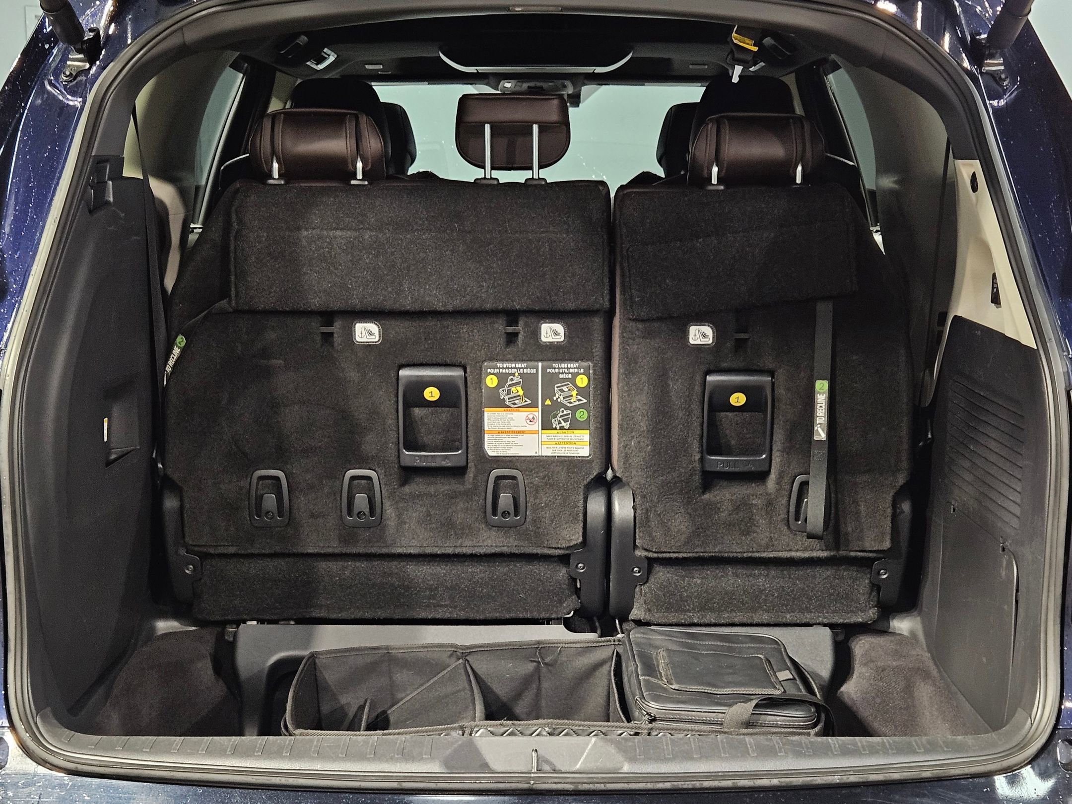 Used 2023 Toyota Sienna Platinum image 18