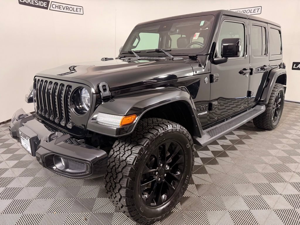 Used 2022 Jeep Wrangler Unlimited Sahara AWD/4WD image 2