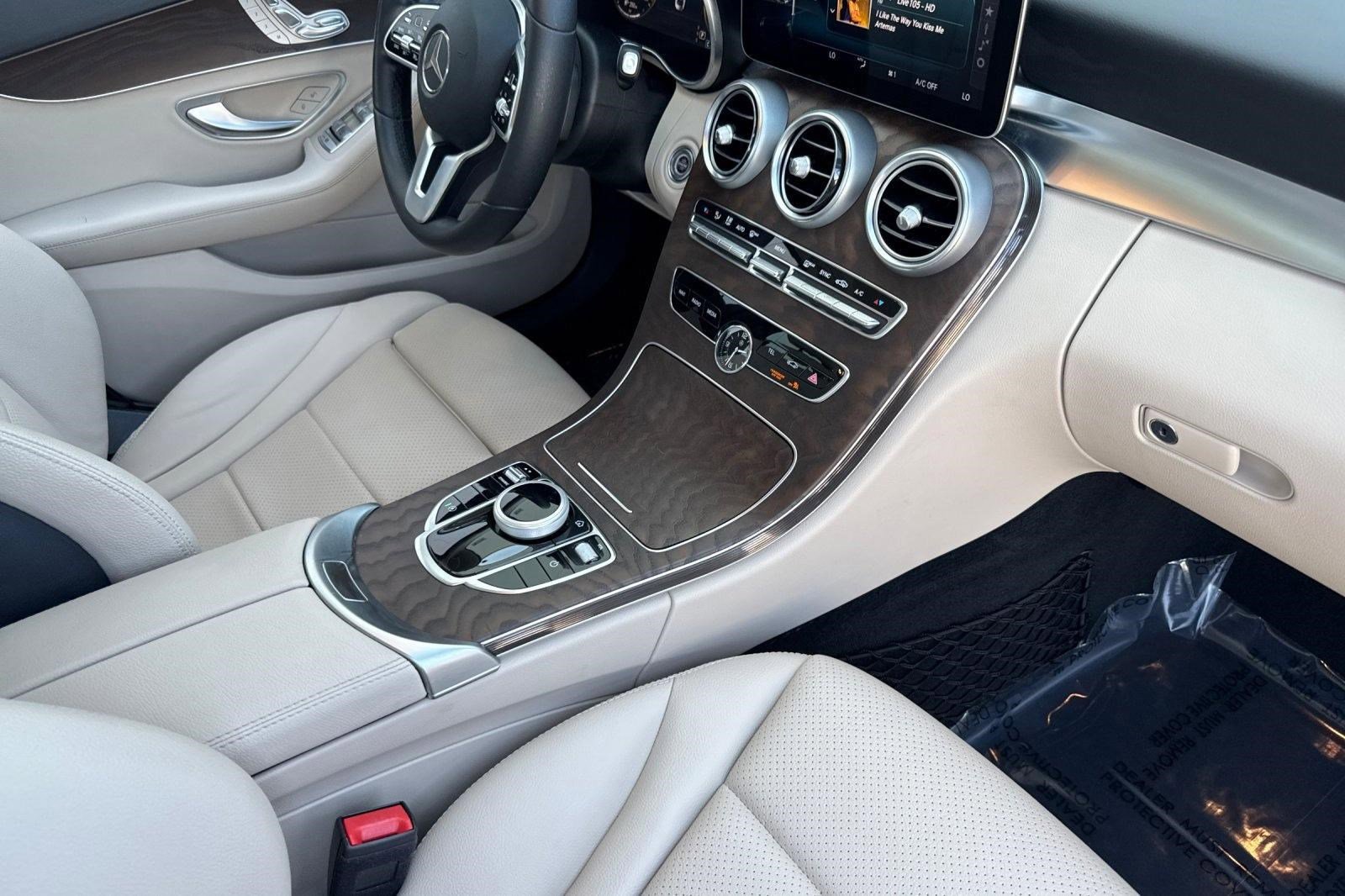 Used 2021 Mercedes-Benz C 300 Sedan image 31