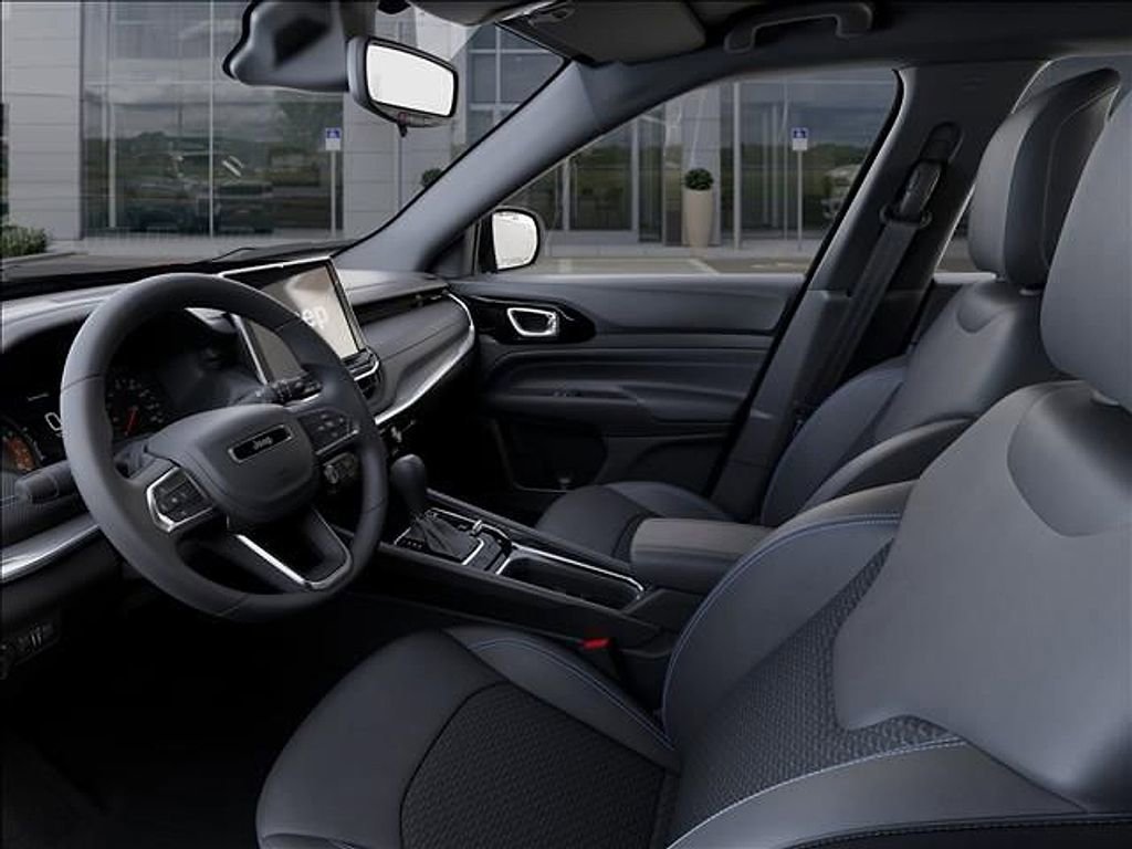 New 2026 Jeep Compass Latitude AWD/4WD image 22