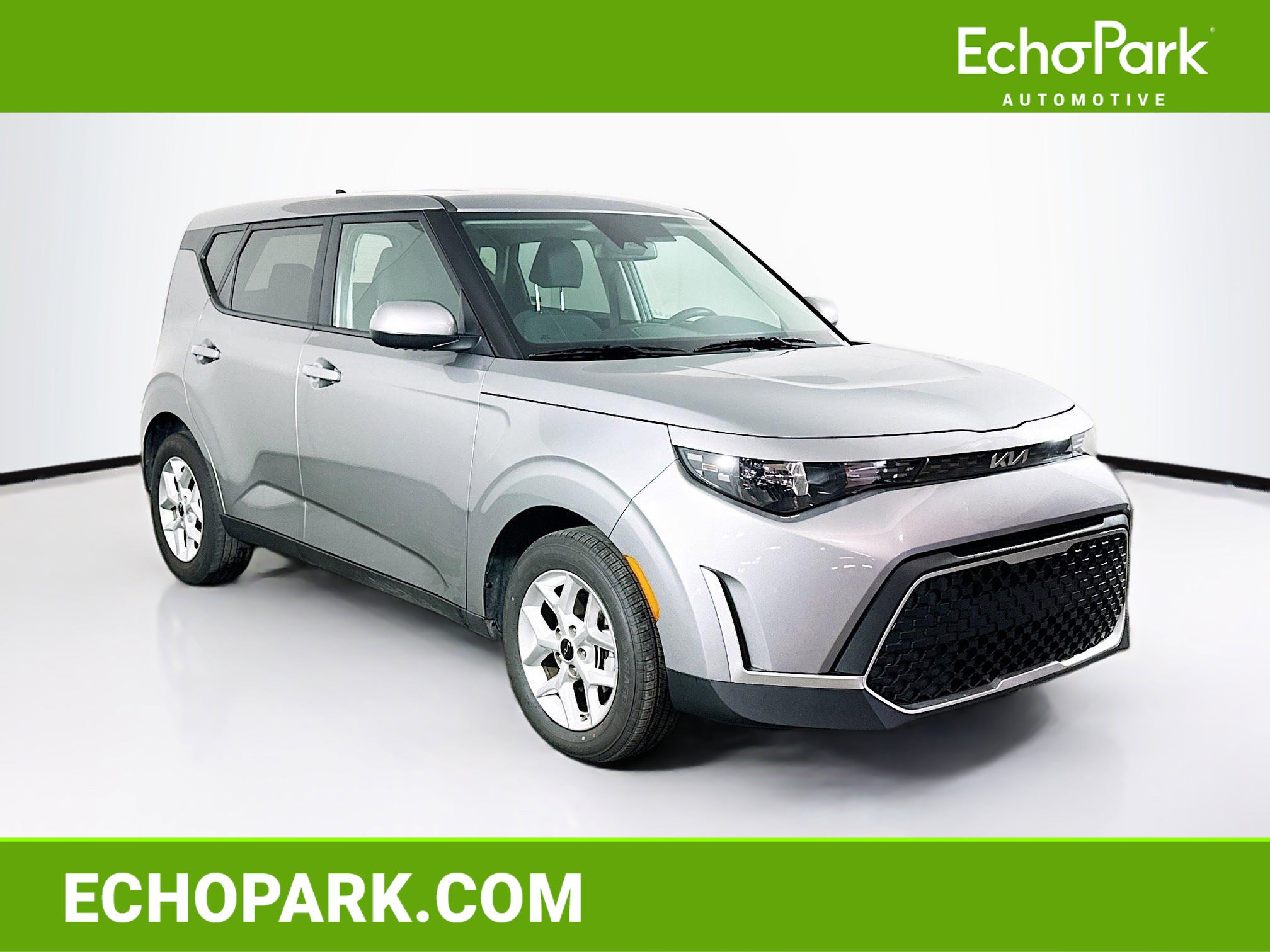 Used 2025 Kia Soul LX w/ LX Technology Package FWD image 1