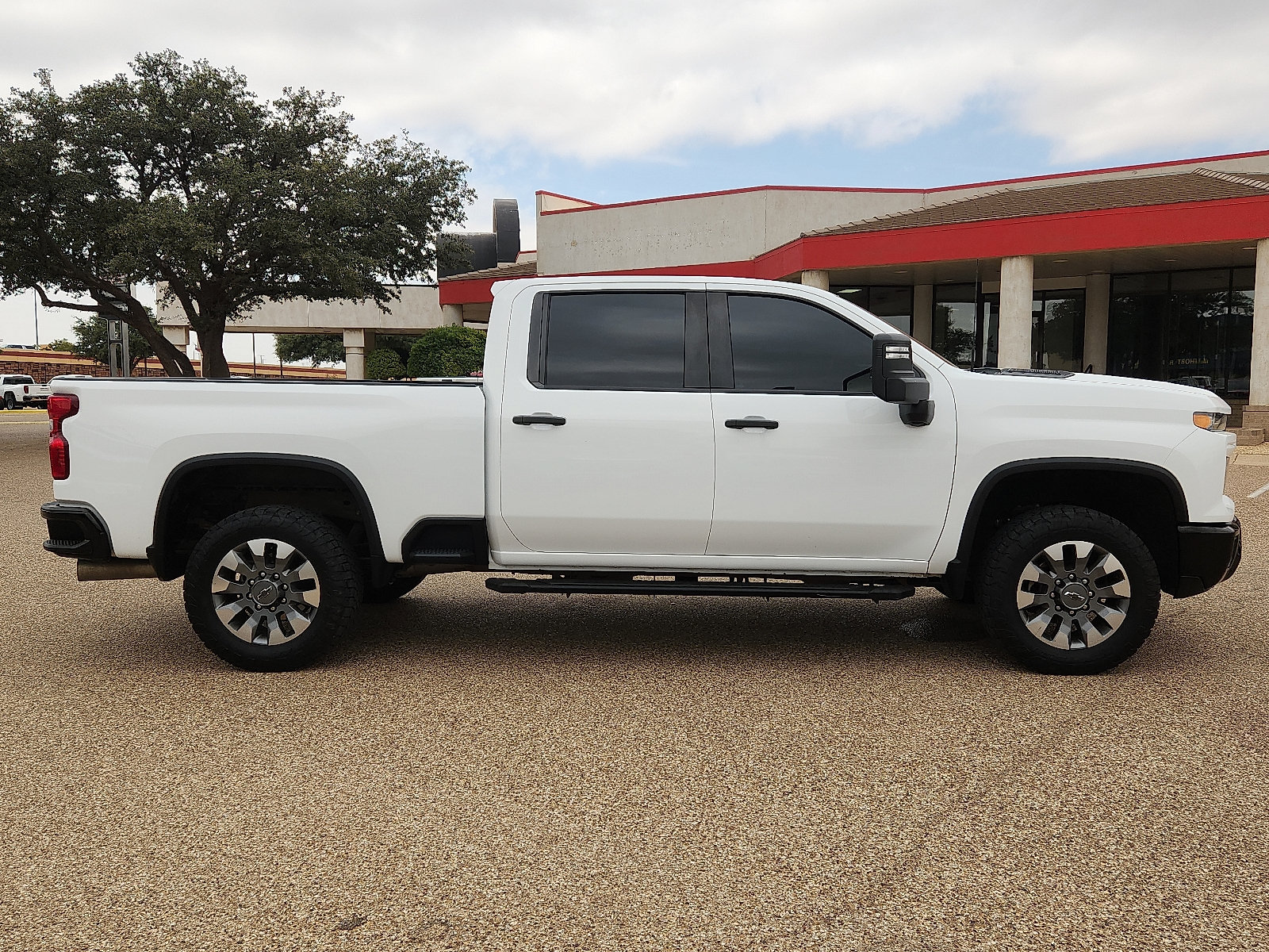 Used 2024 Chevrolet Silverado 2500 Custom w/ Custom Value Package AWD/4WD image 5