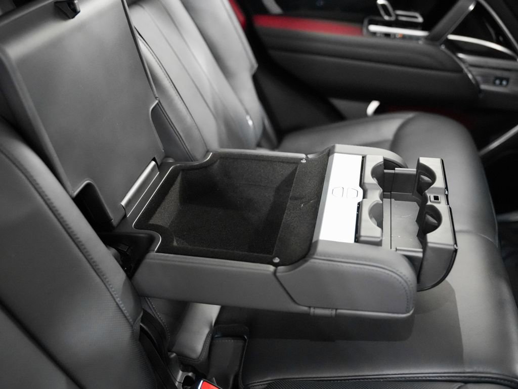 Used 2023 Land Rover Range Rover SE image 29