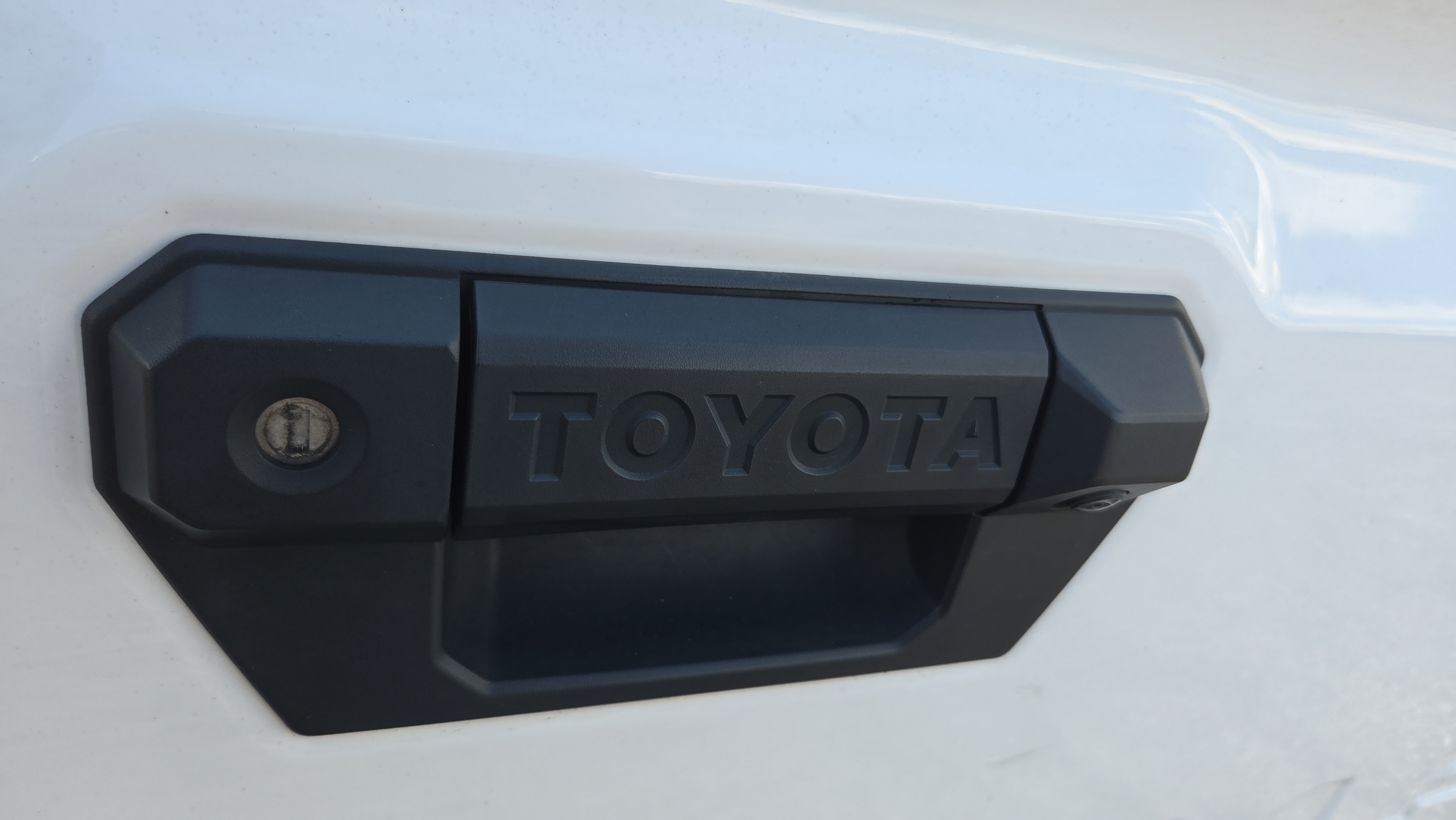 Used 2024 Toyota Tacoma SR RWD image 13