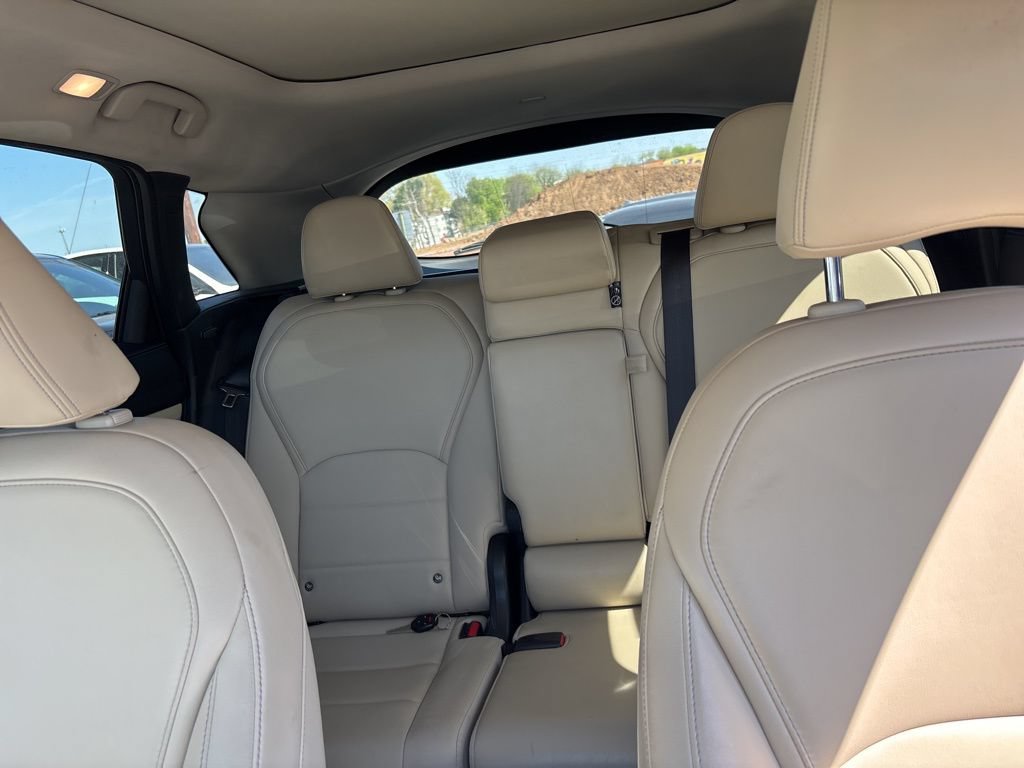 Used 2019 INFINITI QX50 Luxe w/ Navigation Package AWD/4WD image 17