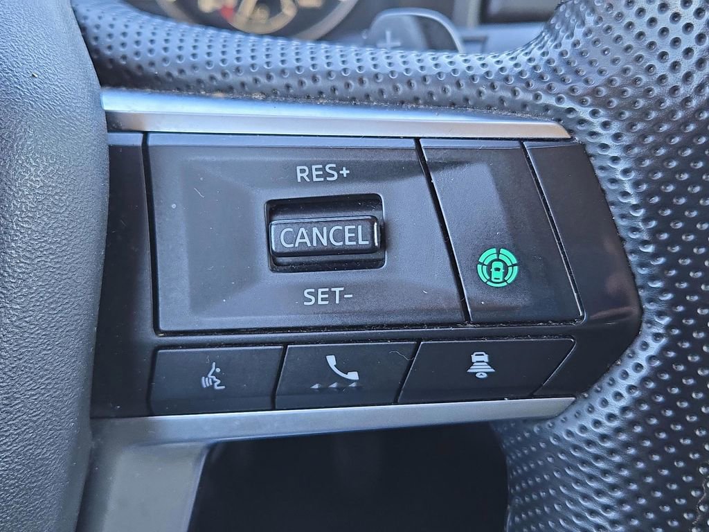 Used 2024 Mitsubishi Outlander SE Black Edition image 32