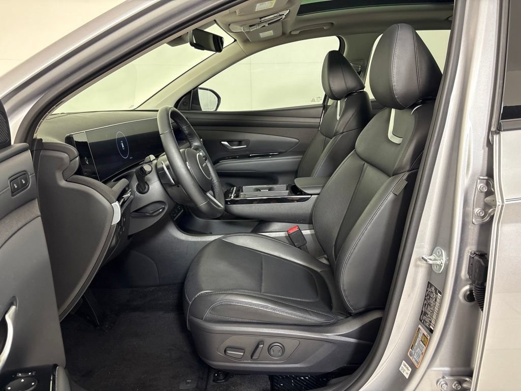Used 2025 Hyundai Tucson Limited AWD/4WD image 14