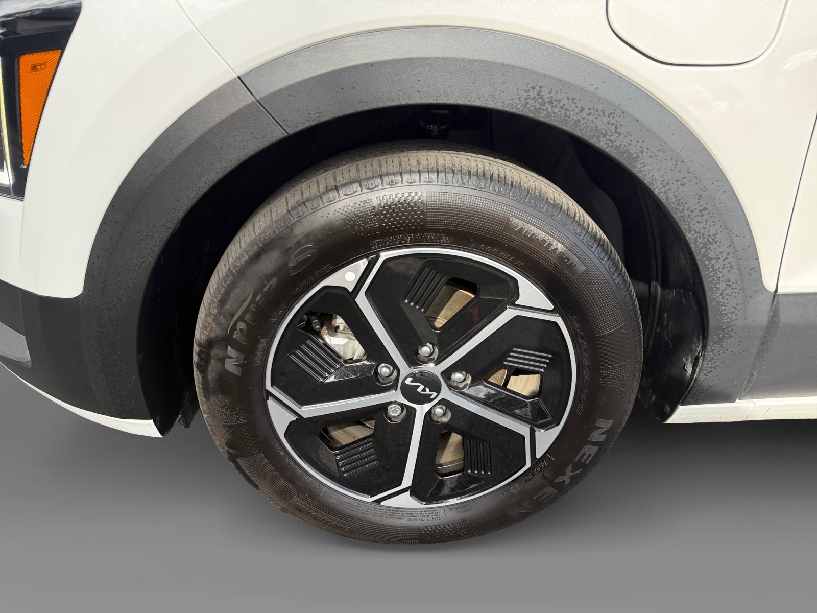 Used 2025 Kia Niro EX FWD image 9