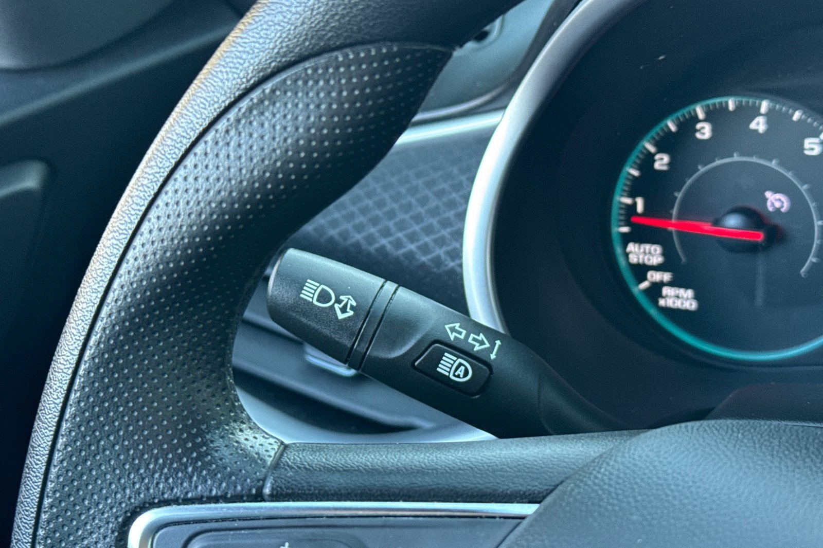 Used 2024 Chevrolet Malibu LT image 35