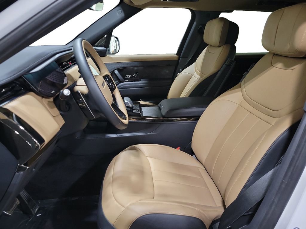 Used 2025 Land Rover Range Rover Sport Dynamic SE image 13