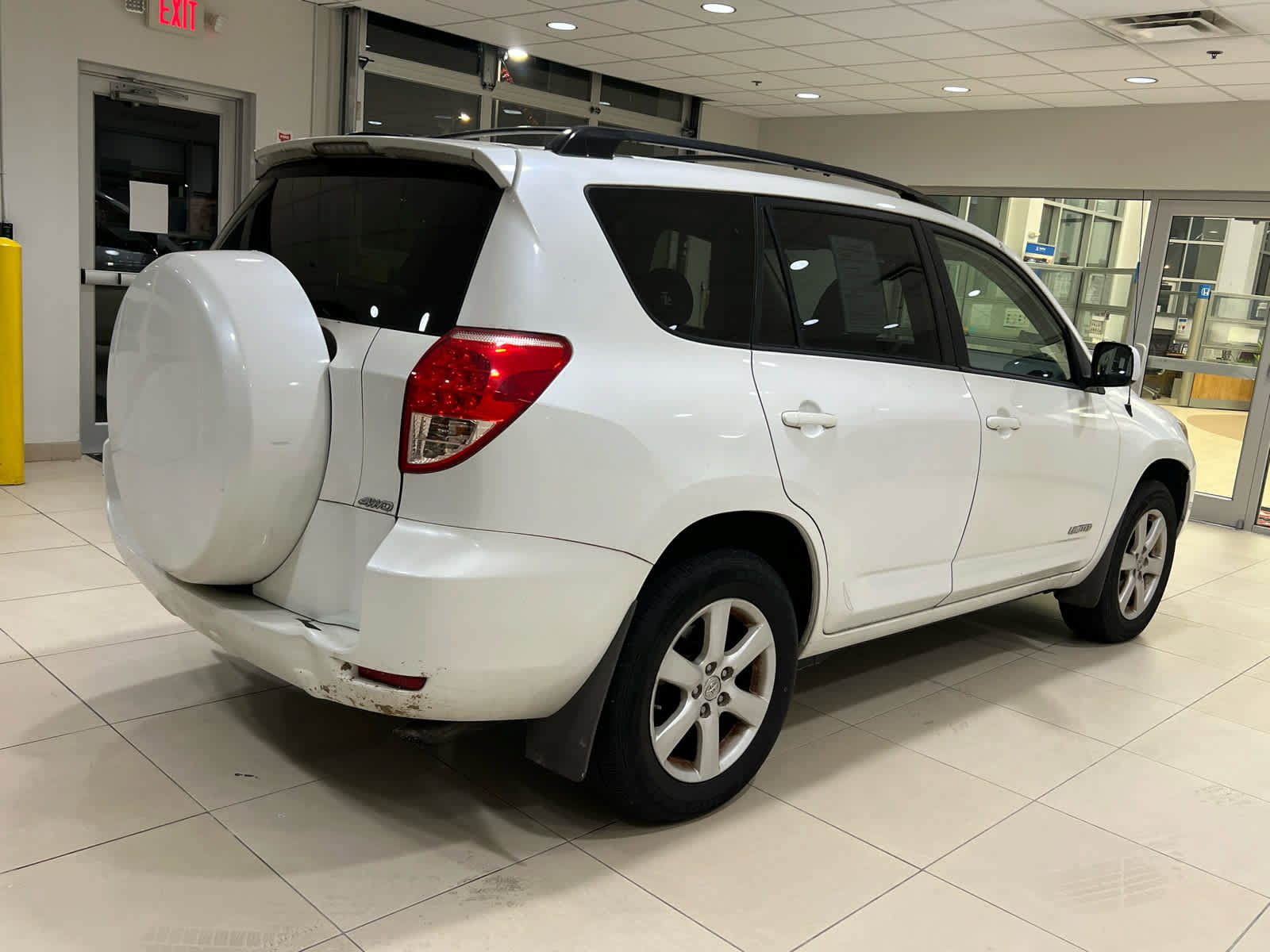 Used 2008 Toyota RAV4 Limited AWD/4WD image 6