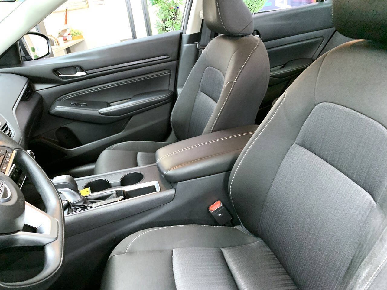 Used 2020 Nissan Altima 2.5 S FWD image 10