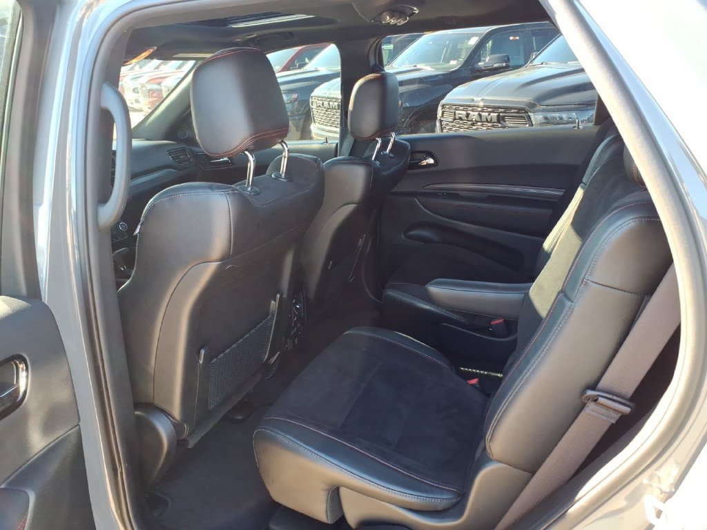 Used 2023 Dodge Durango R/T w/ Tow 'N Go Package AWD/4WD image 9