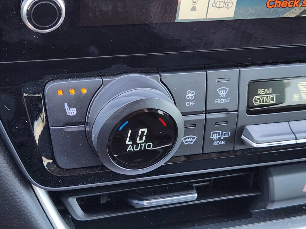 Used 2024 Toyota Grand Highlander AWD Hybrid image 10