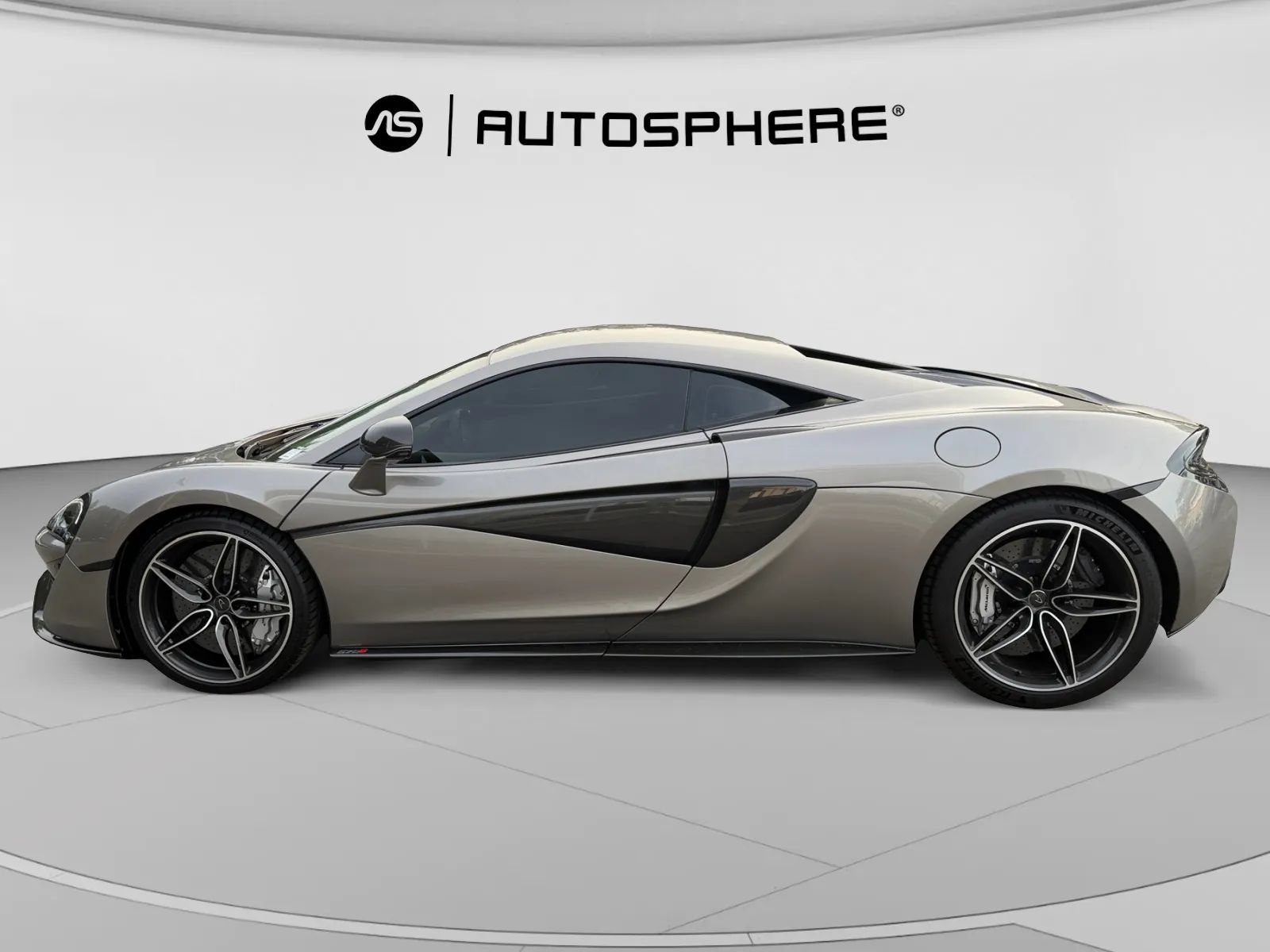 Used 2016 McLaren 570S Coupe RWD image 4