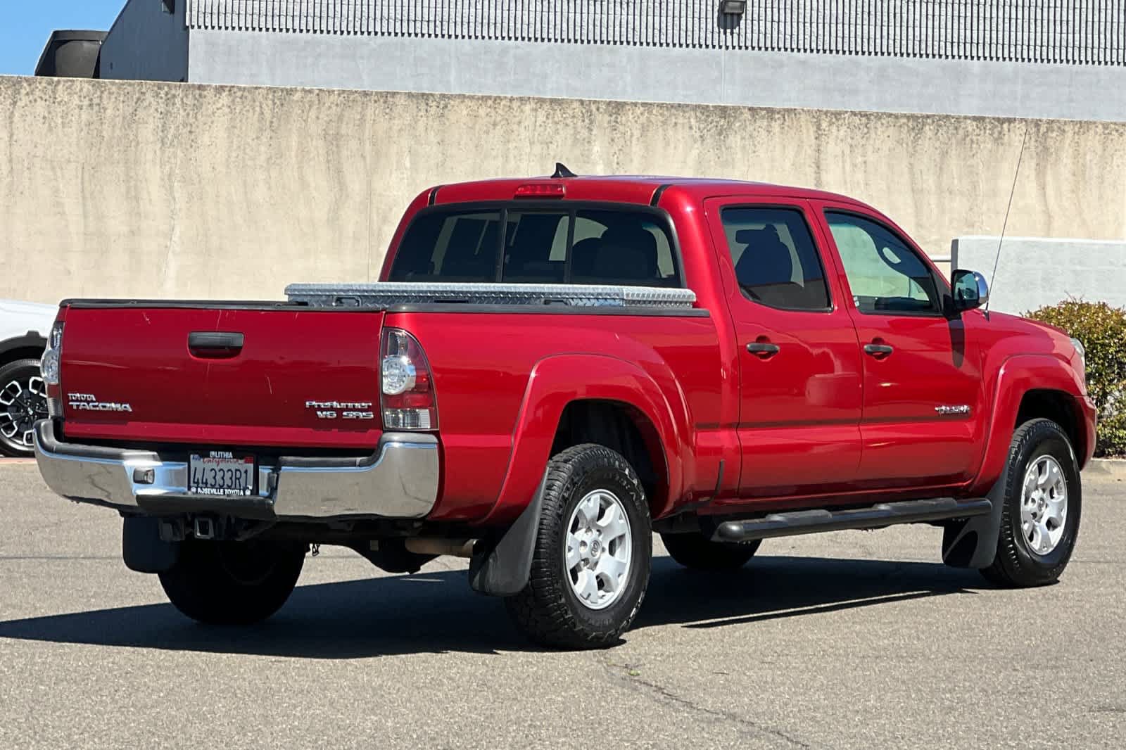 Used 2014 Toyota Tacoma PreRunner w/ SR5 Package RWD image 2