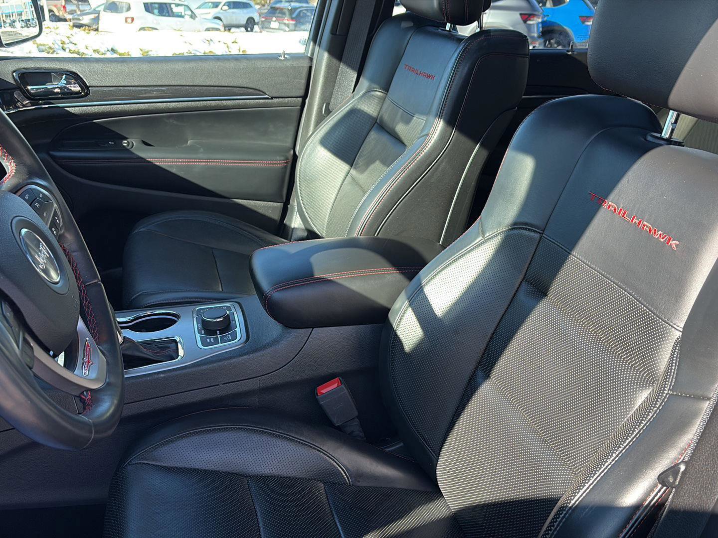 Used 2019 Jeep Grand Cherokee Trailhawk w/ Trailhawk Luxury Group image 12