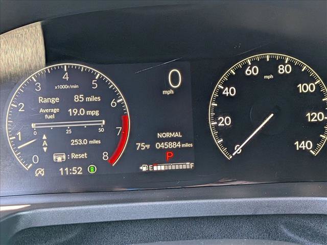 Used 2024 Honda Pilot Touring image 10