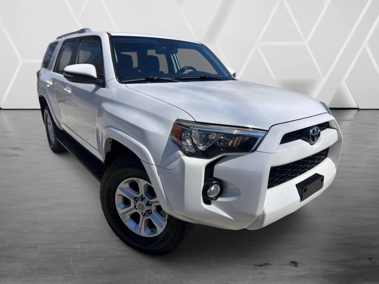 Used 2017 Toyota 4Runner SR5 Premium image 2