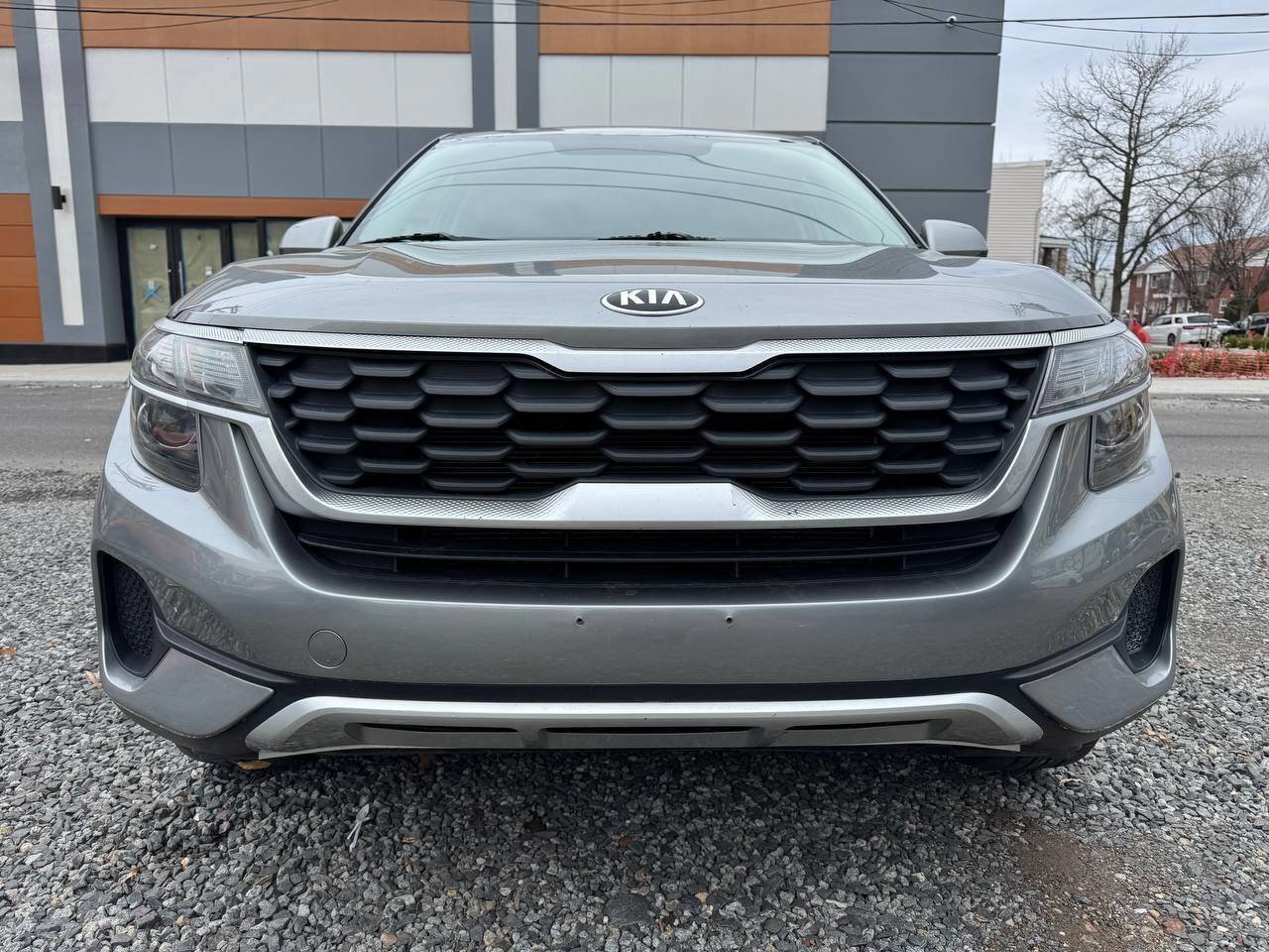 Used 2021 Kia Seltos LX image 2