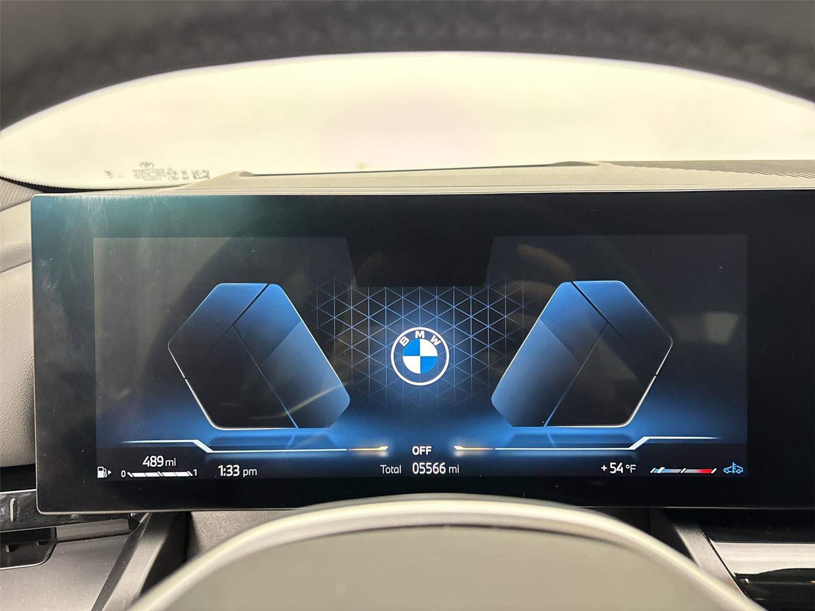 Used 2025 BMW 530i xDrive w/ Premium Package image 28