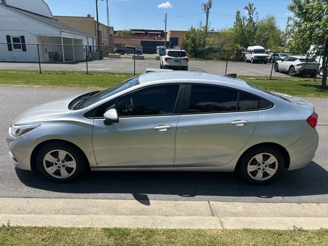 Used 2016 Chevrolet Cruze LS FWD image 28
