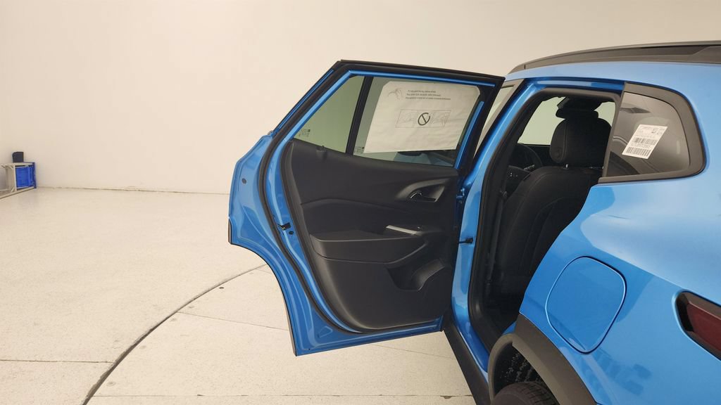 New 2026 Chevrolet Trax RS w/ Driver Confidence Package FWD image 21