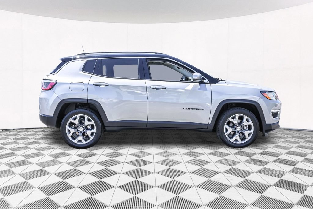 Used 2021 Jeep Compass Limited w/ Sun and Sound Group AWD/4WD image 11