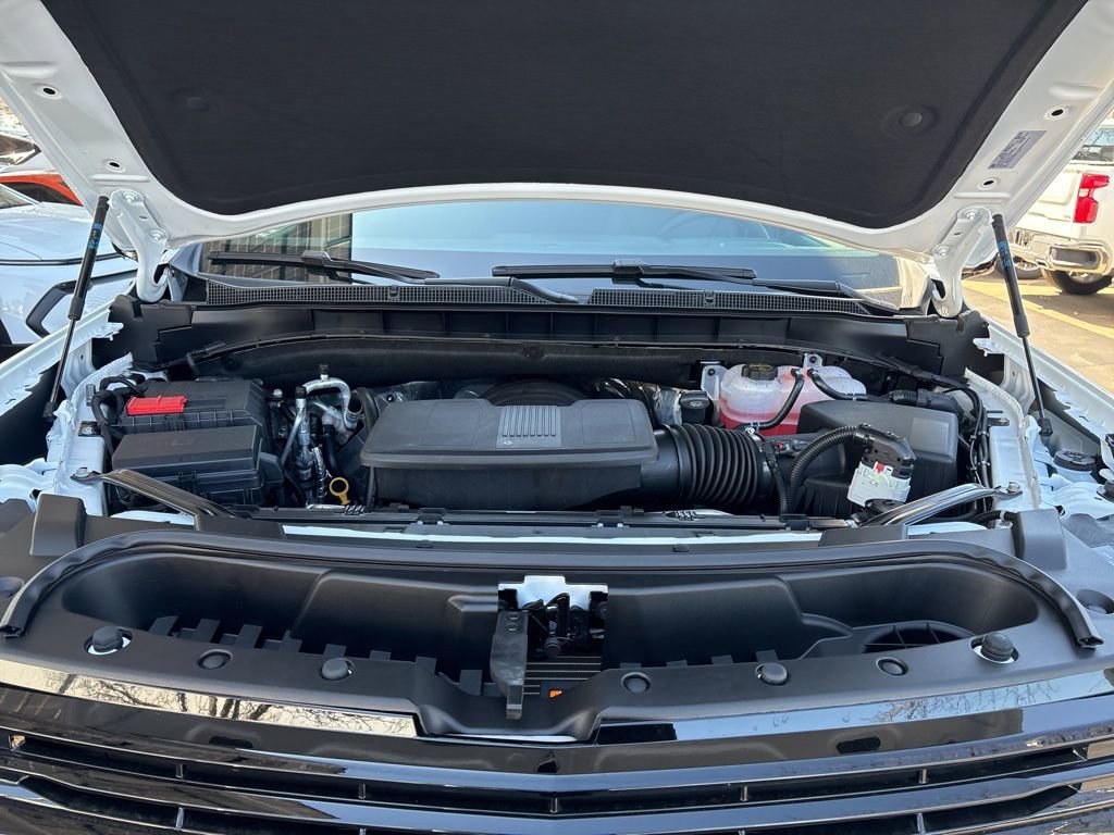 New 2026 Chevrolet Suburban RST w/ RST Capability Package image 30