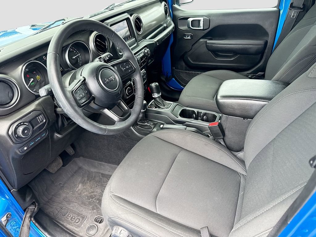Used 2023 Jeep Wrangler Unlimited AWD/4WD image 25