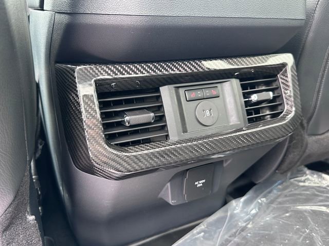 New 2026 Ford F250 Lariat w/ Black Appearance Package AWD/4WD image 9
