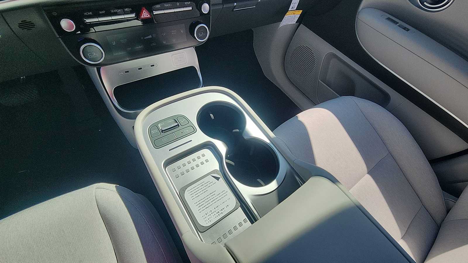 New 2026 Hyundai Ioniq 9 SE AWD/4WD image 17