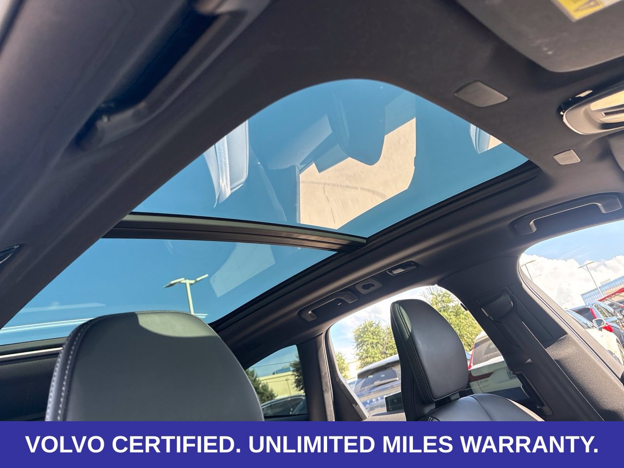 Certified 2025 Volvo XC60 T8 Ultra w/ Climate Package AWD/4WD image 18