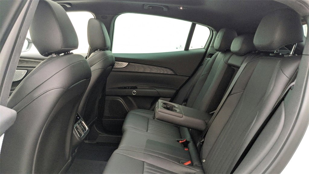 New 2024 Maserati Grecale GT image 12