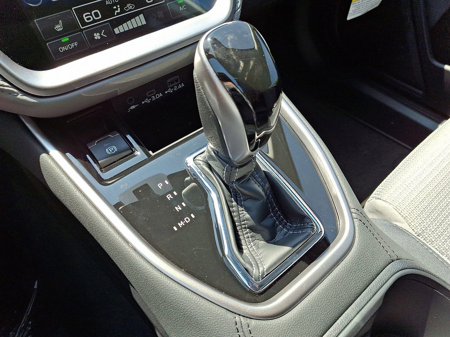 Used 2025 Subaru Outback Premium AWD/4WD image 7
