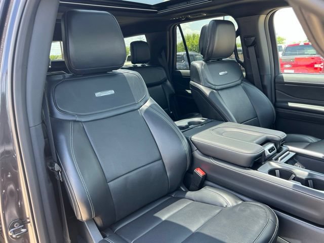 New 2027 Ford Expedition Platinum w/ Stealth Appearance Package RWD image 12