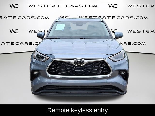 Used 2023 Toyota Highlander XLE image 4
