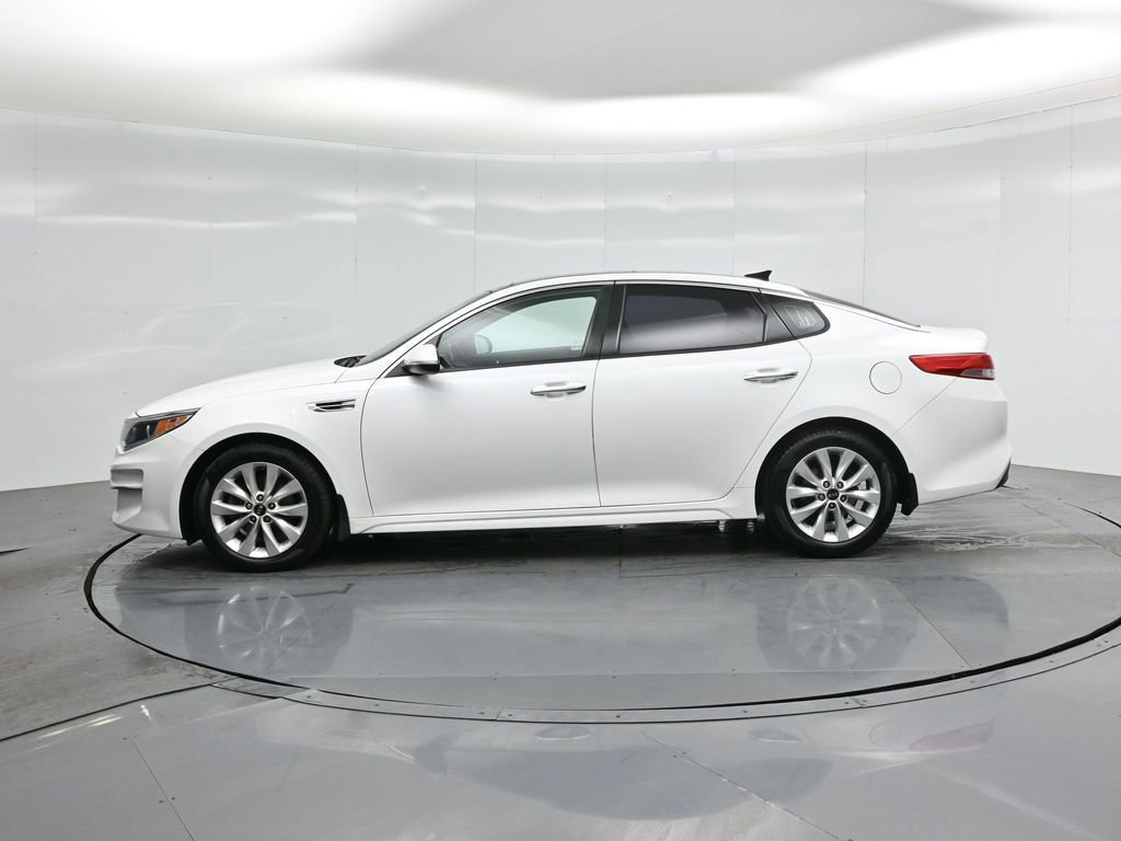 Used 2016 Kia Optima EX w/ Premium Package image 26
