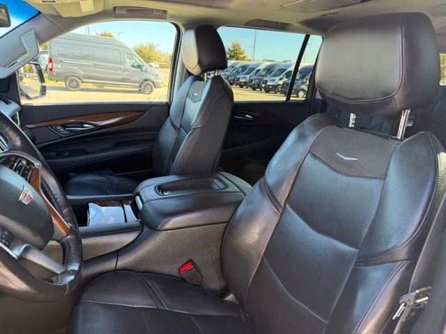 Used 2020 Cadillac Escalade ESV Premium Luxury image 12