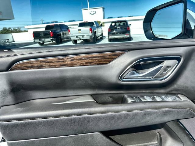 Used 2024 Chevrolet Suburban Premier image 15