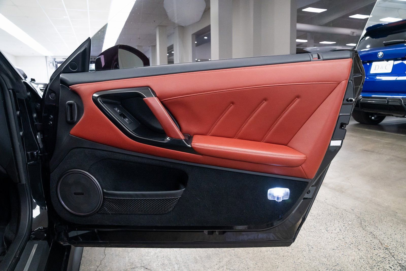 Used 2017 Nissan GT-R Premium w/ Premium Interior Package image 25