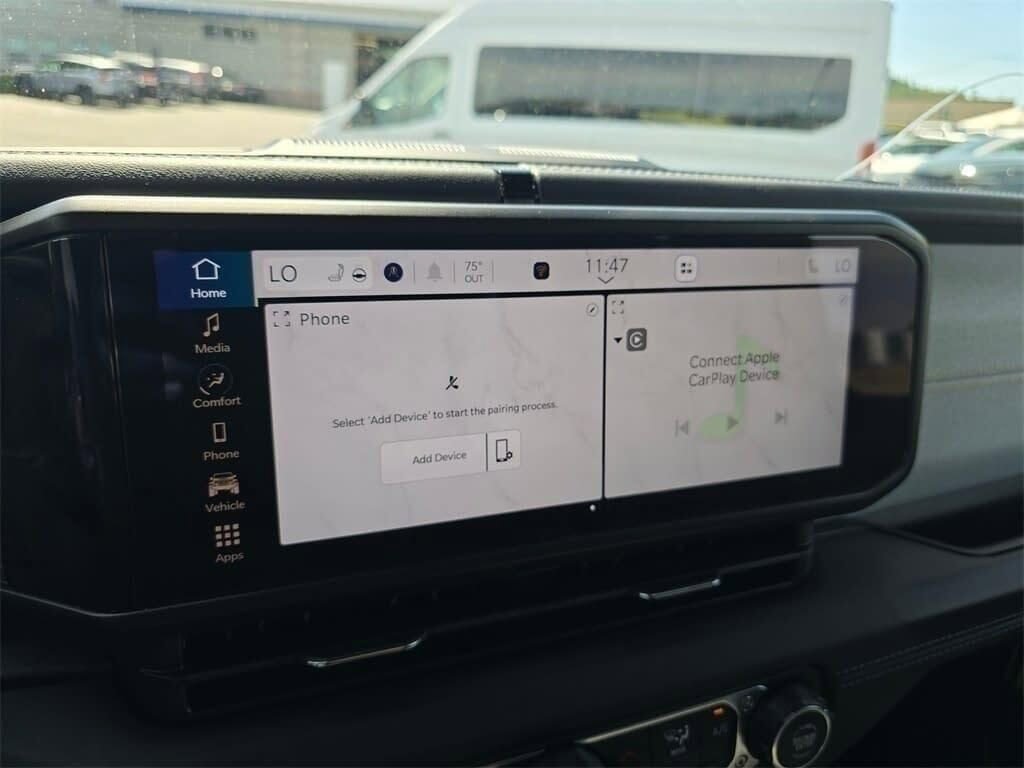 Used 2024 Jeep Wrangler Sahara image 28