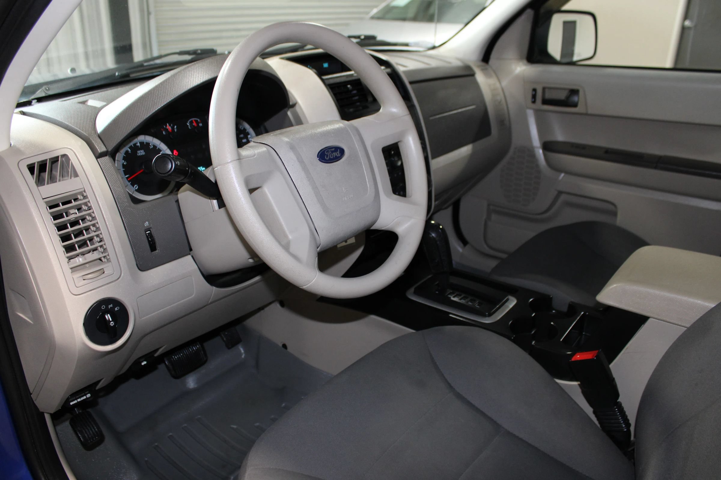 Used 2008 Ford Escape XLS FWD image 18