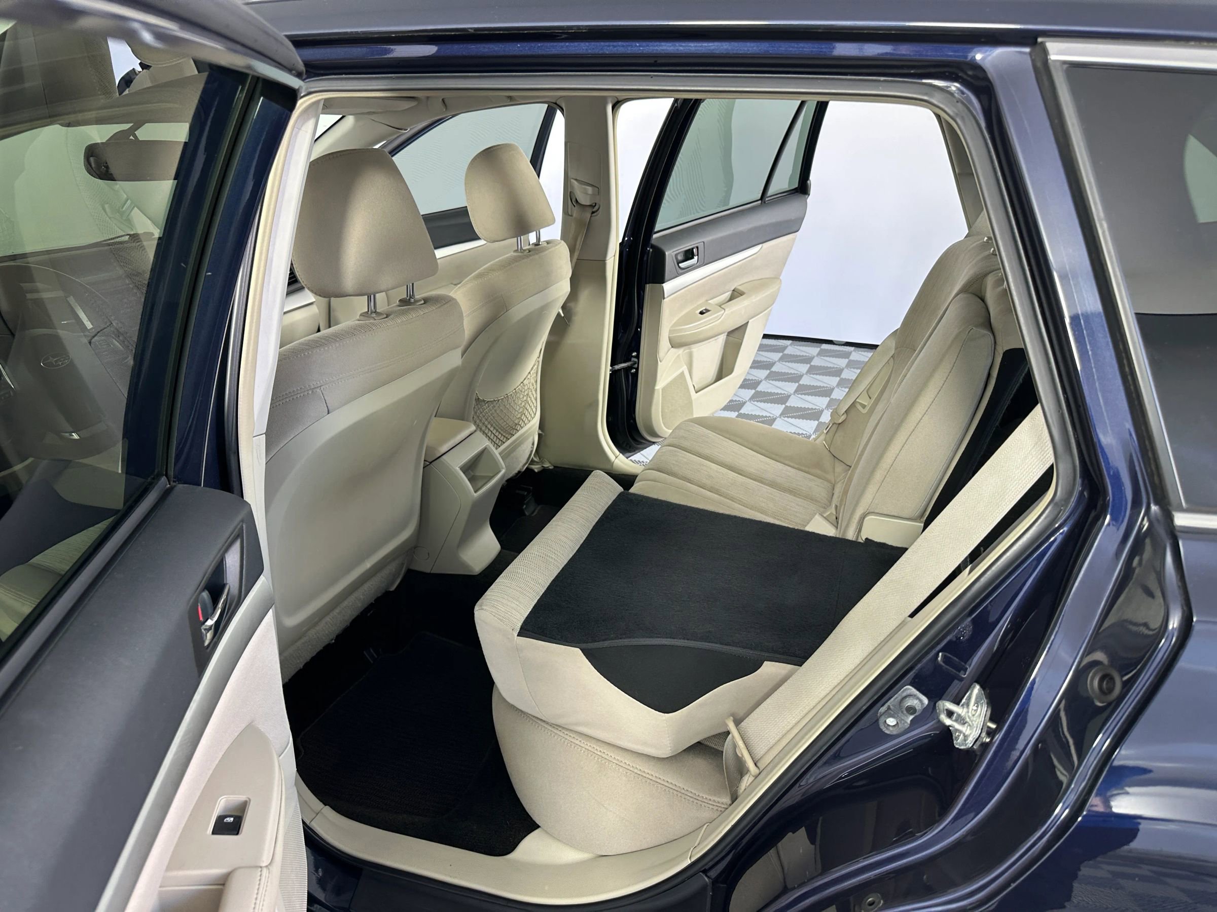 Used 2013 Subaru Outback 2.5i Premium image 32