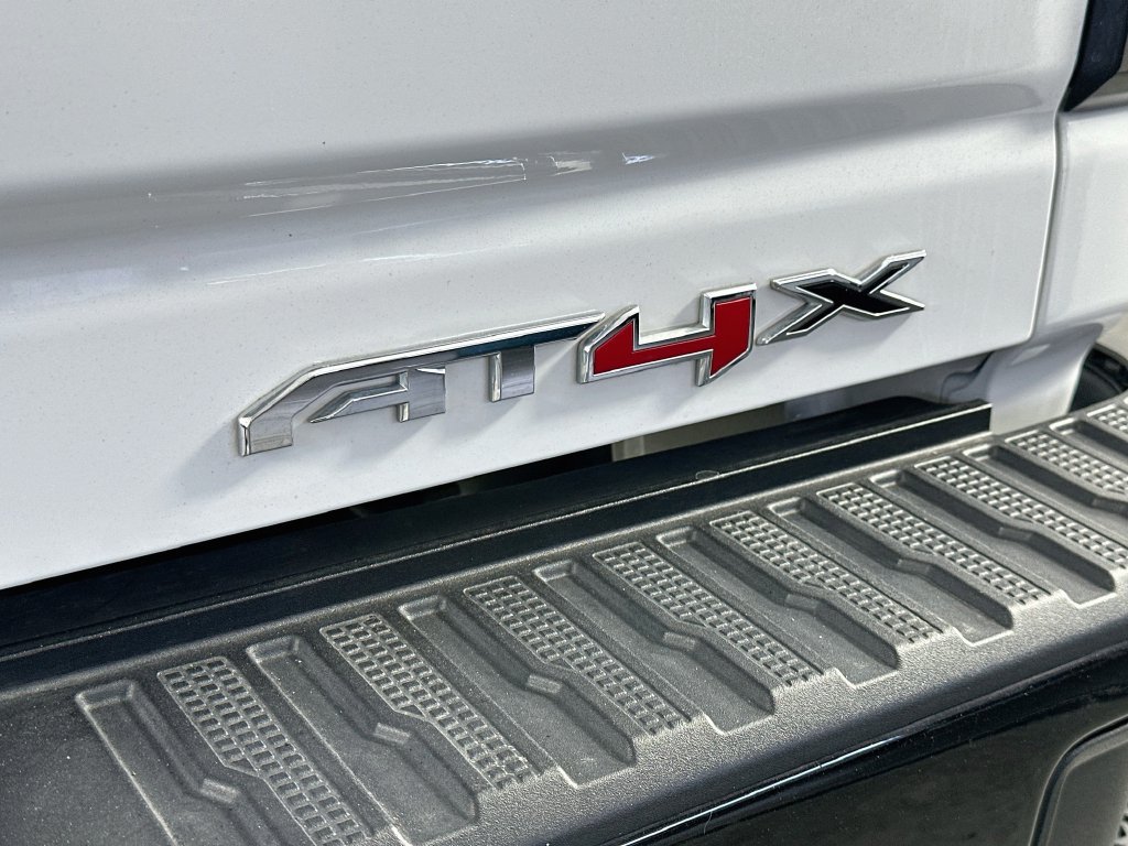 Used 2024 GMC Sierra 2500 AT4X AWD/4WD image 39