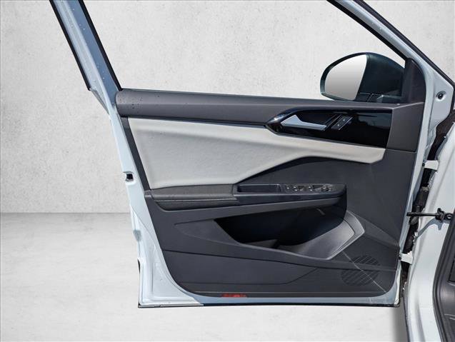 New 2026 Volkswagen Taos S image 21