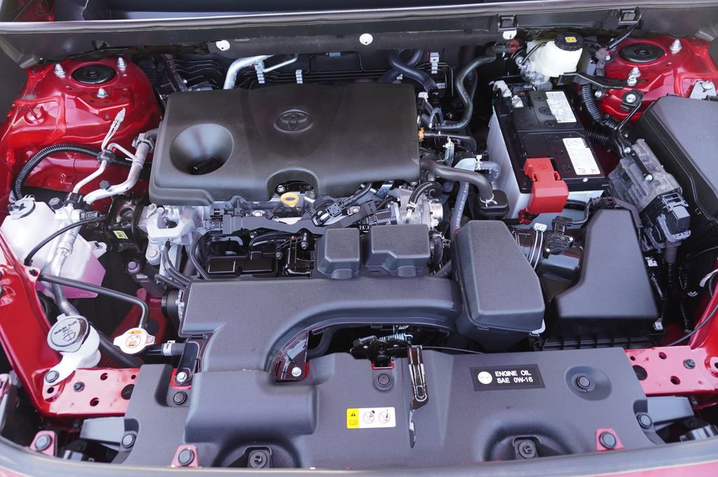 Certified 2025 Toyota RAV4 LE FWD image 21