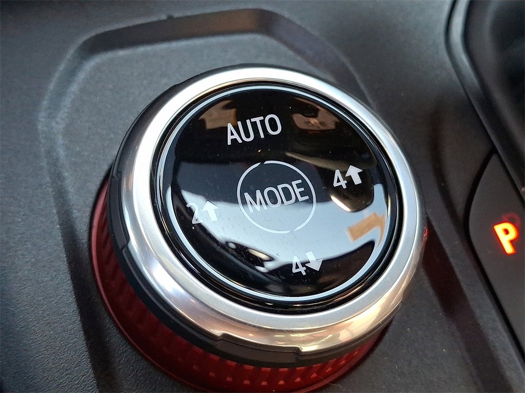 Used 2024 GMC Canyon AT4X w/ AT4X AEV Edition image 32