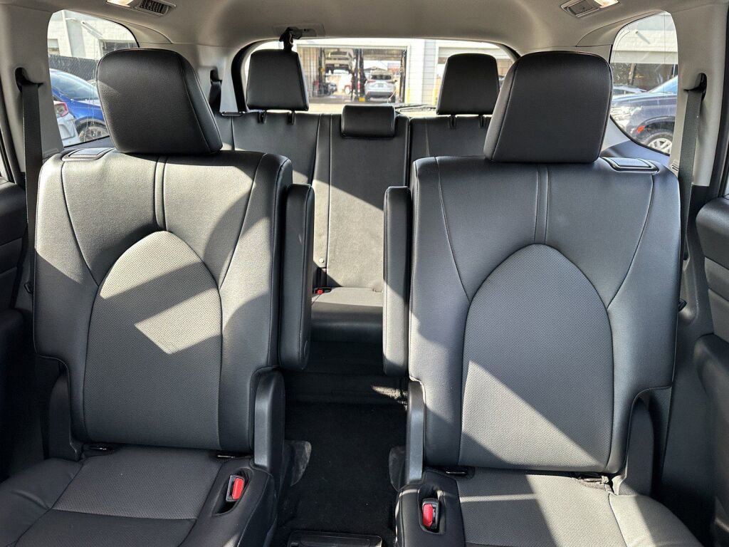 Certified 2025 Toyota Grand Highlander AWD image 12