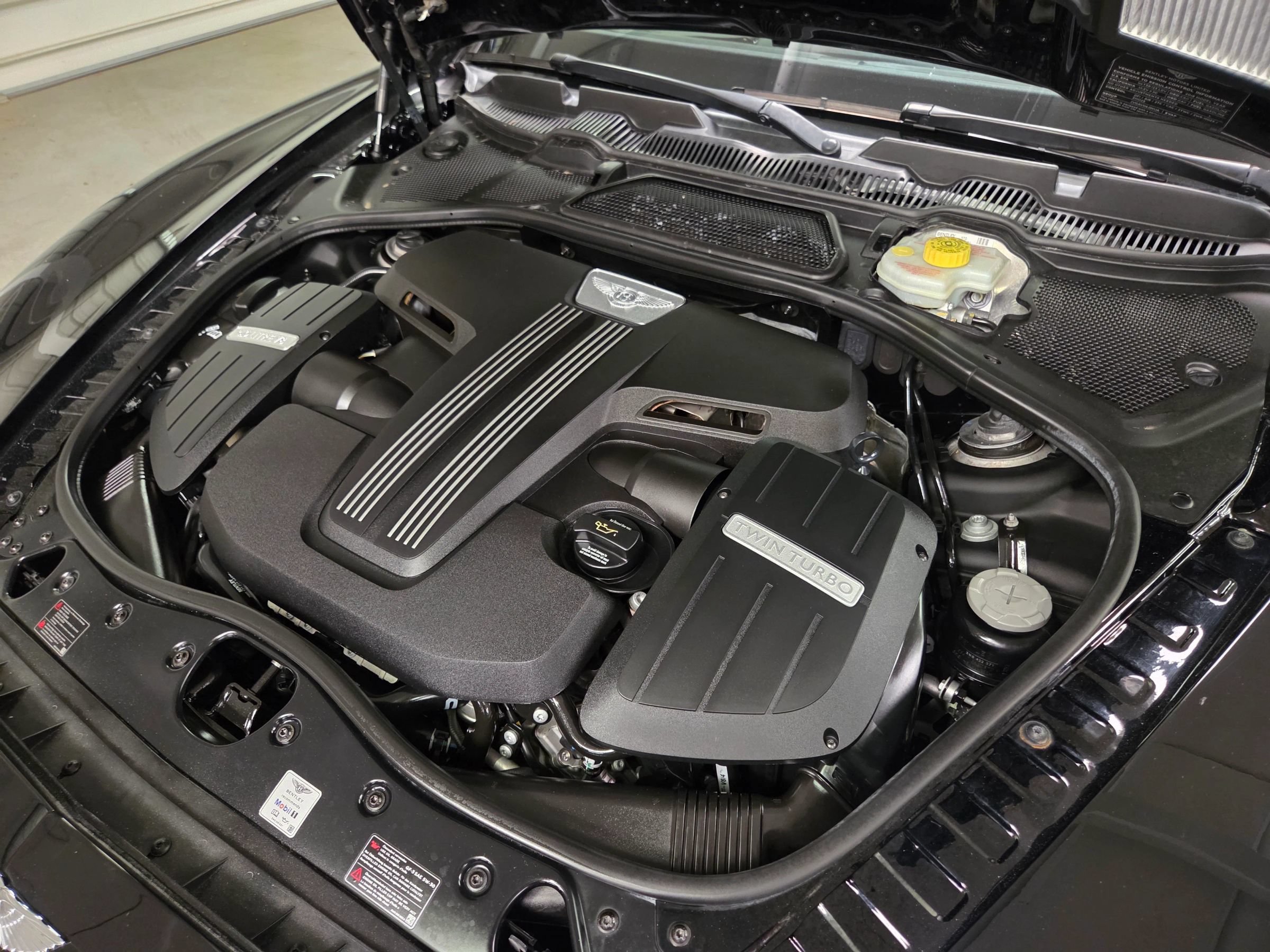 Used 2018 Bentley Flying Spur V8 AWD/4WD image 51